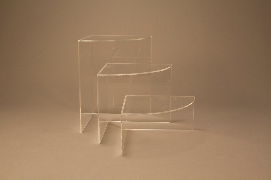 Ensemble de 3 tables d'angle gigognes en plexiglas